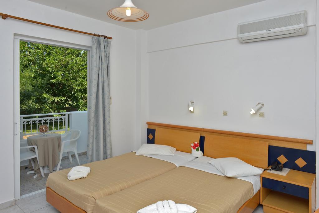 Fili Hotel Apartments Tigaki 部屋 写真
