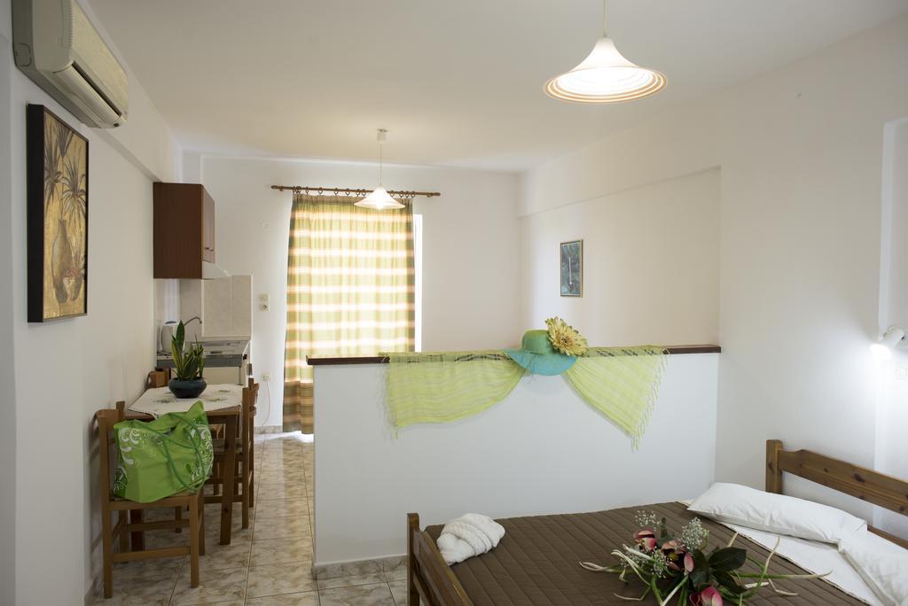 Fili Hotel Apartments Tigaki 部屋 写真