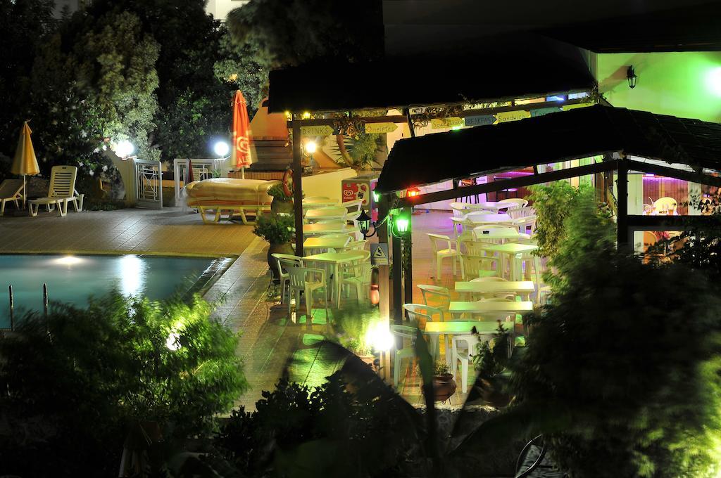Fili Hotel Apartments Tigaki エクステリア 写真