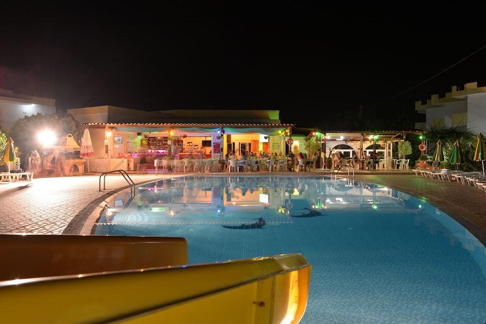Fili Hotel Apartments Tigaki エクステリア 写真